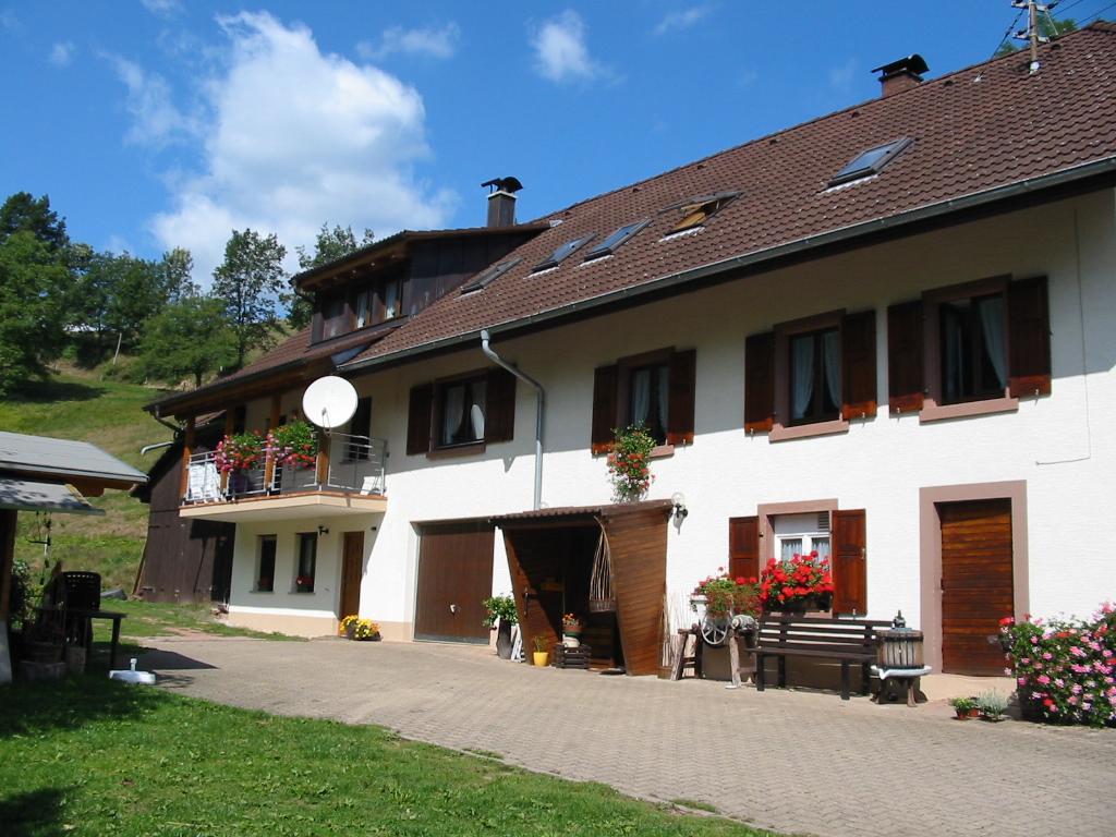 Haus Am Eckle Apartamento Kleines Wiesental Exterior foto