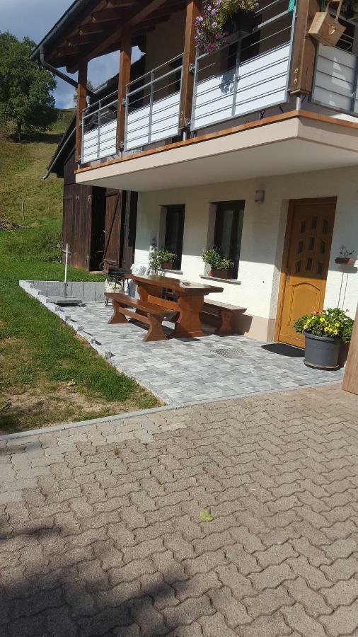 Haus Am Eckle Apartamento Kleines Wiesental Exterior foto