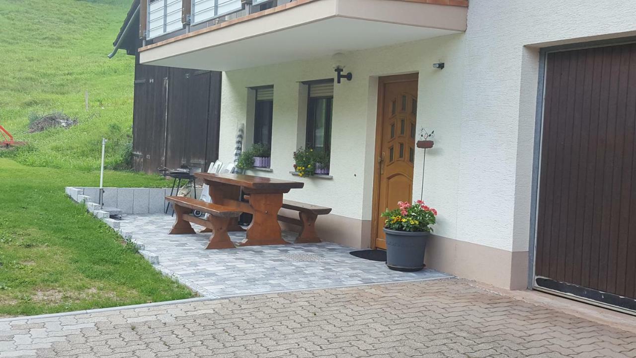 Haus Am Eckle Apartamento Kleines Wiesental Exterior foto